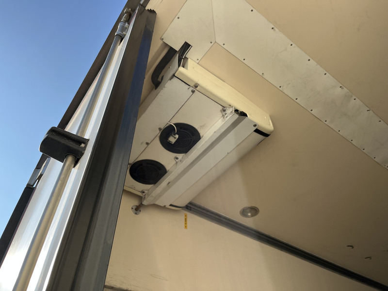 Krone Cool Liner / Carrier Vector 1850 mt / Frigo Box / Loadlift / APK TUV 08-25 - Semirremolque frigorífico: foto 4 Krone Cool Liner / Carrier Vector 1850 mt / Frigo Box / Loadlift / APK TUV 08-25 - Semirremolque frigorífico: foto 4
