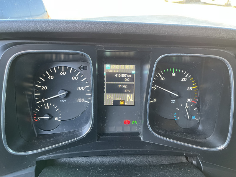 Mercedes-Benz Actros 2124 StreamSpace / 410 dkm / Box 7.5 mtr / Laadklep / APK 08-25 - Camión caja cerrada: foto 4 Mercedes-Benz Actros 2124 StreamSpace / 410 dkm / Box 7.5 mtr / Laadklep / APK 08-25 - Camión caja cerrada: foto 4