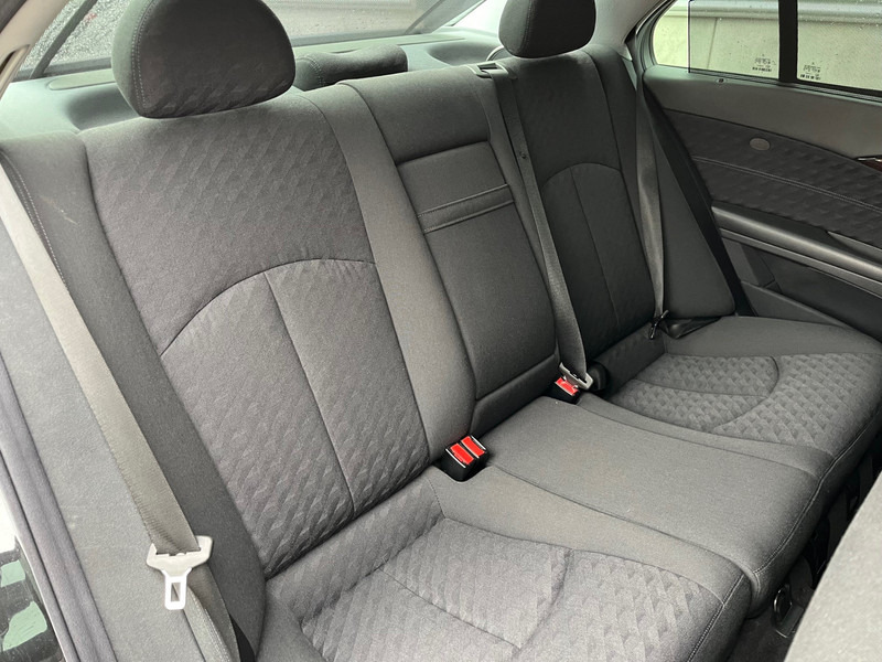 Mercedes-Benz E-Klasse / Limousine / 240 Avantgarde / 4-Matic / 8-pers / APK/TUV 09-2026 / - Sedan: foto 4 Mercedes-Benz E-Klasse / Limousine / 240 Avantgarde / 4-Matic / 8-pers / APK/TUV 09-2026 / - Sedan: foto 4