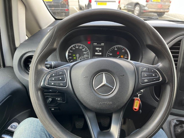 Mercedes-Benz Vito 109 CDI Lang / Airco / Cruise / Trekhaak / APK 01-26 - Furgoneta pequeña: foto 5 Mercedes-Benz Vito 109 CDI Lang / Airco / Cruise / Trekhaak / APK 01-26 - Furgoneta pequeña: foto 5