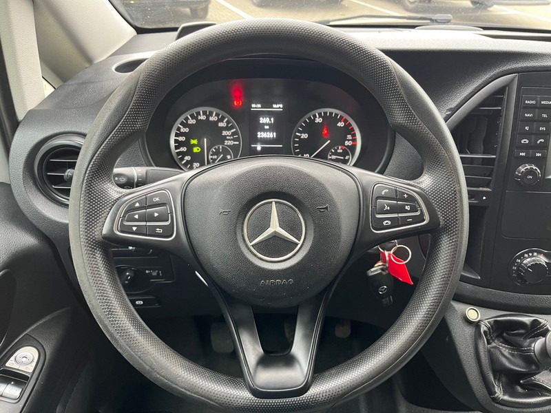 Mercedes-Benz Vito 111 CDI Lang / Business Professional Plus / / Imperial / Towbar / APK-TUV 11-25 - Furgoneta pequeña: foto 5 Mercedes-Benz Vito 111 CDI Lang / Business Professional Plus / / Imperial / Towbar / APK-TUV 11-25 - Furgoneta pequeña: foto 5