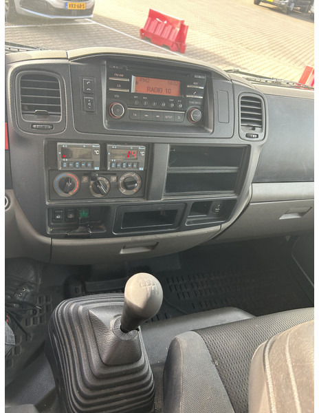 Nissan Cabstar NT400 / Duo Temp Frigo -30 gr / 146 dkm/ Blad - Blad / APK TUV 03-26 - Furgoneta frigorifica: foto 5 Nissan Cabstar NT400 / Duo Temp Frigo -30 gr / 146 dkm/ Blad - Blad / APK TUV 03-26 - Furgoneta frigorifica: foto 5