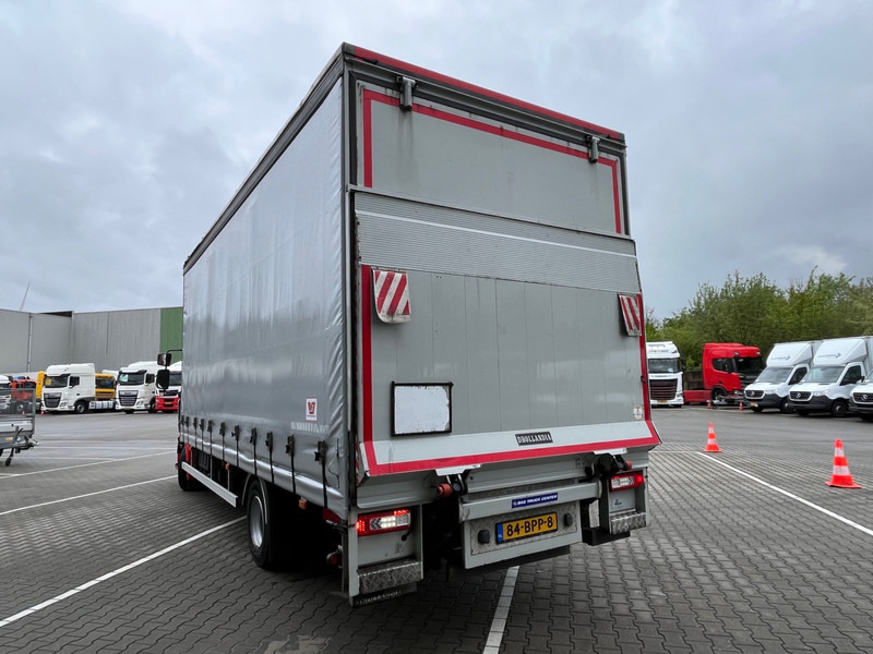 Renault D 210 Euro 6 / 12 Ton / 282 dkm / Schuifzeil / Laadklep / NL truck - Camión lona: foto 2 Renault D 210 Euro 6 / 12 Ton / 282 dkm / Schuifzeil / Laadklep / NL truck - Camión lona: foto 2