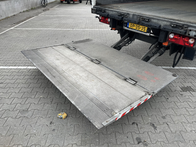 Schmitz Cargobull SCB S2 / Box Trailer / 2 axle / Loadlift / APK TUV 04-26 - Semirremolque caja cerrada: foto 5 Schmitz Cargobull SCB S2 / Box Trailer / 2 axle / Loadlift / APK TUV 04-26 - Semirremolque caja cerrada: foto 5
