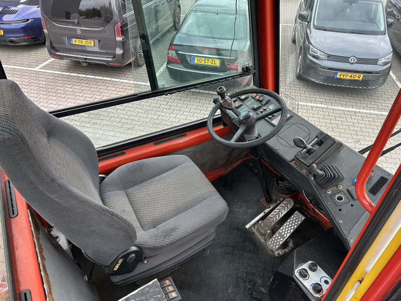 Terberg YT 180 / BDF Umsetzer / Wechselhubwagen / Terminal Truck / Mercedes Motor - Camión portacontenedore/ Intercambiable: foto 3 Terberg YT 180 / BDF Umsetzer / Wechselhubwagen / Terminal Truck / Mercedes Motor - Camión portacontenedore/ Intercambiable: foto 3