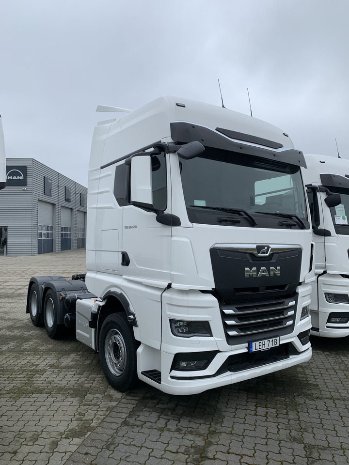 MAN TGX 28.520 6×2-2 Dragbil - Cabeza tractora: foto 4 MAN TGX 28.520 6×2-2 Dragbil - Cabeza tractora: foto 4