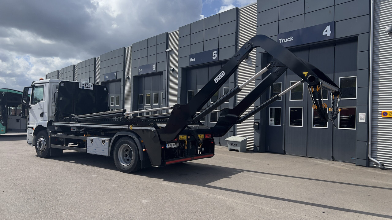 MAN TGM 18.290 4×2 Liftdumper - Camión portacontenedor de cadenas: foto 5 MAN TGM 18.290 4×2 Liftdumper - Camión portacontenedor de cadenas: foto 5