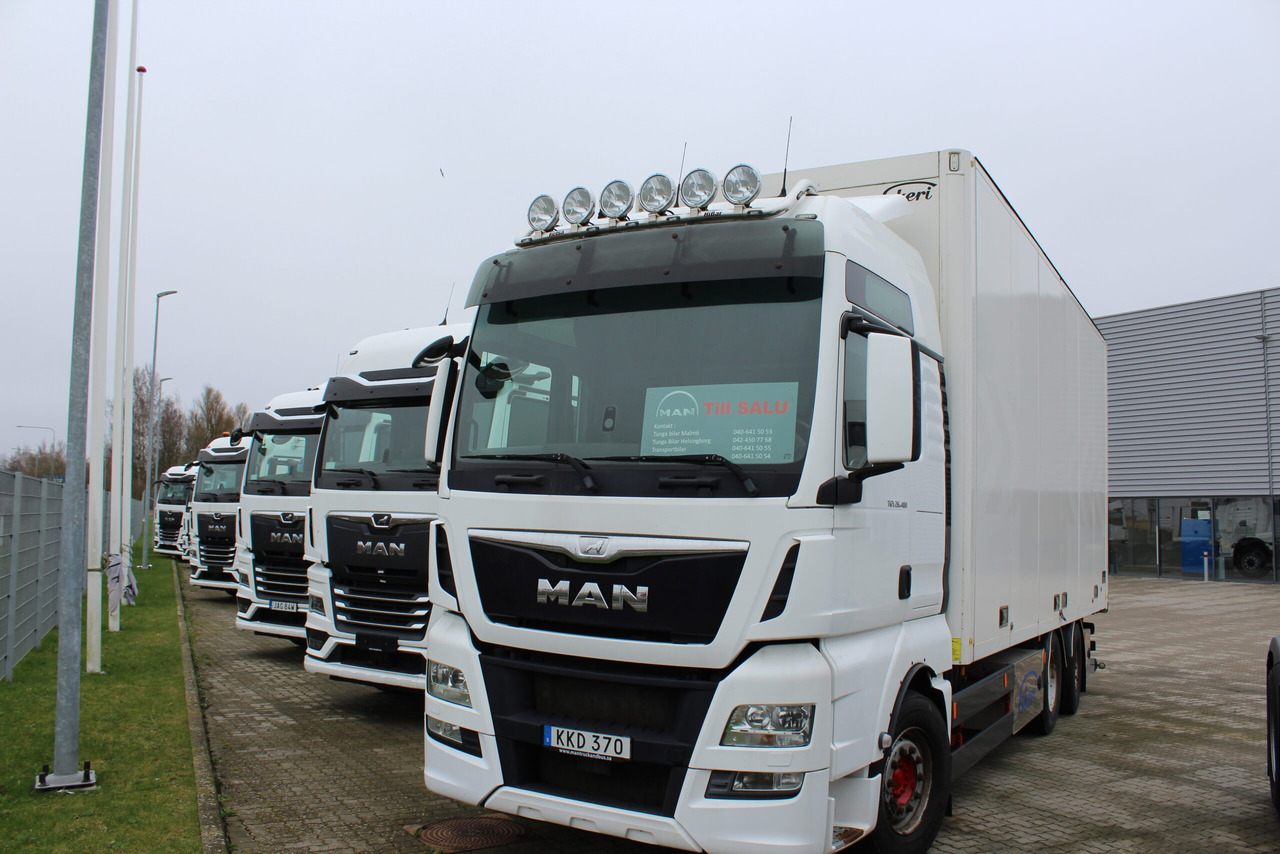 MAN TGX 26.480 6×2-4 Skåp/Fjärr - Camión caja cerrada: foto 1 MAN TGX 26.480 6×2-4 Skåp/Fjärr - Camión caja cerrada: foto 1