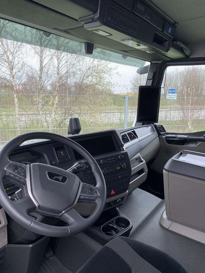 TGM 18.290 4×2 LL Skåp Öppningsbar sida - Camión caja cerrada: foto 3 TGM 18.290 4×2 LL Skåp Öppningsbar sida - Camión caja cerrada: foto 3