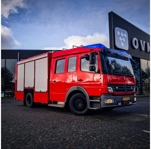 Mercedes-Benz - Camión de bomberos: foto 1 Mercedes-Benz - Camión de bomberos: foto 1