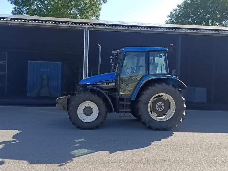 New Holland TS90 TS90 - Tractor: foto 2 New Holland TS90 TS90 - Tractor: foto 2