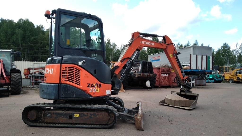 Hitachi ZX 29 U-3 CLR - Miniexcavadora: foto 3 Hitachi ZX 29 U-3 CLR - Miniexcavadora: foto 3