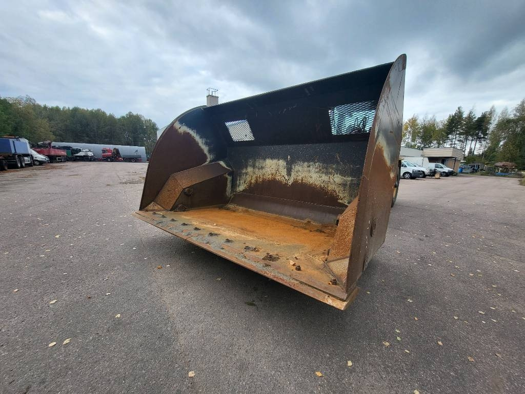 Volvo Kärkikippikauha - Cazo para Maquinaria de construcción: foto 1 Volvo Kärkikippikauha - Cazo para Maquinaria de construcción: foto 1