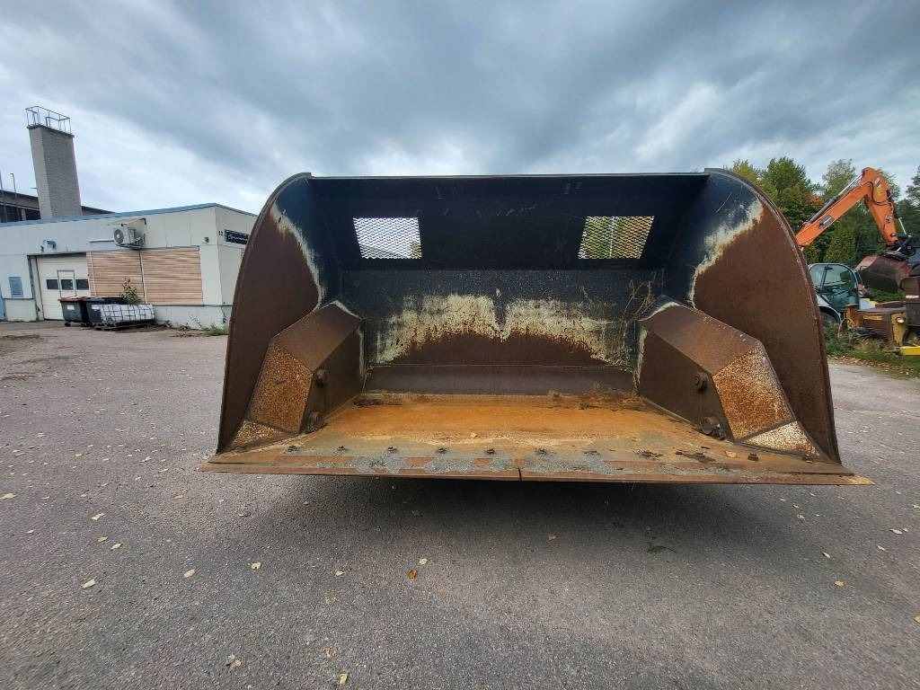 Volvo Kärkikippikauha - Cazo para Maquinaria de construcción: foto 2 Volvo Kärkikippikauha - Cazo para Maquinaria de construcción: foto 2