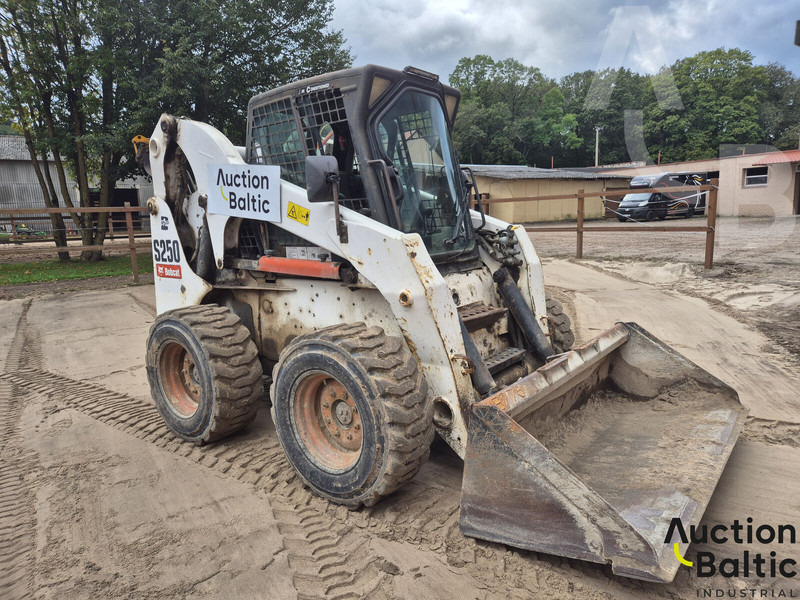 Bobcat S 250 - Minicargadora: foto 2 Bobcat S 250 - Minicargadora: foto 2