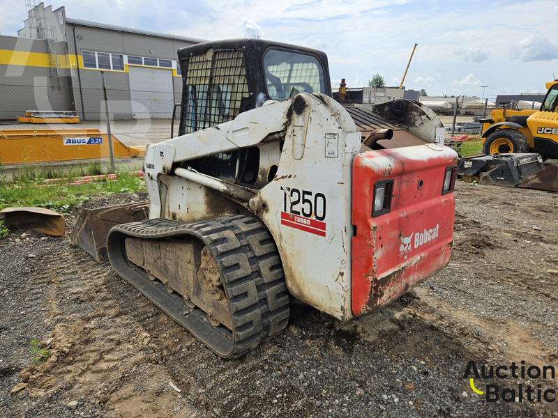 Bobcat T 250 - Cargadora de cadenas: foto 3 Bobcat T 250 - Cargadora de cadenas: foto 3