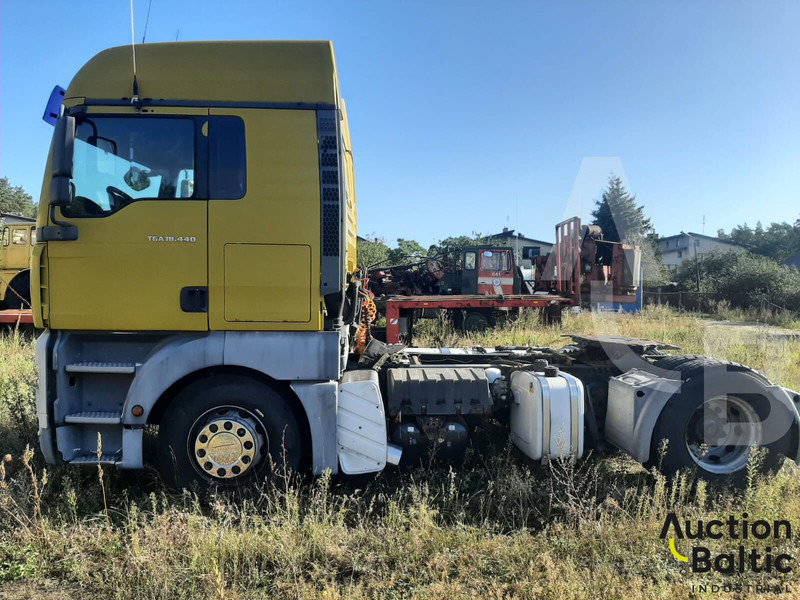 MAN TGA18.440 - Cabeza tractora: foto 3 MAN TGA18.440 - Cabeza tractora: foto 3