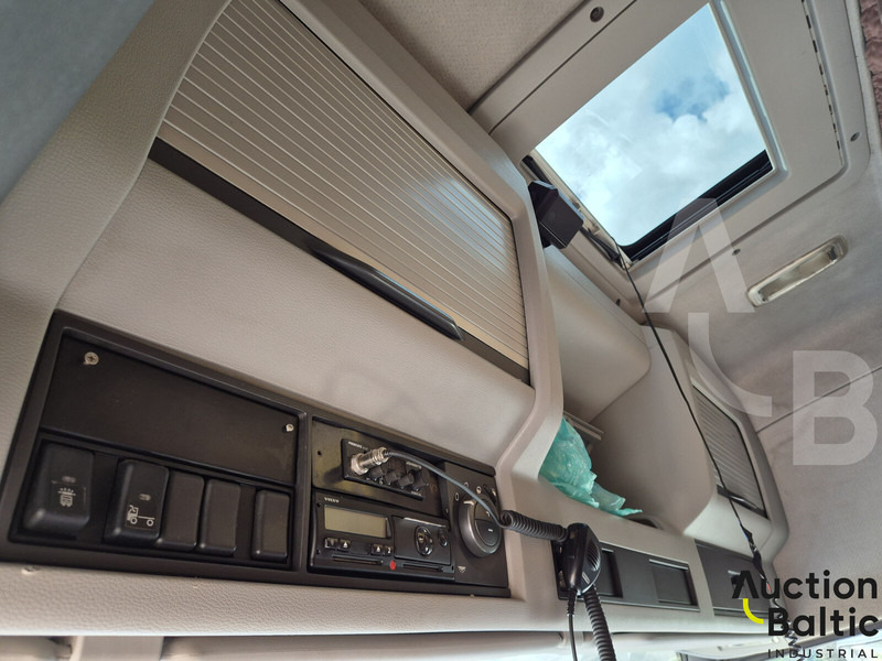Cabeza tractora Volvo FH460: foto 10