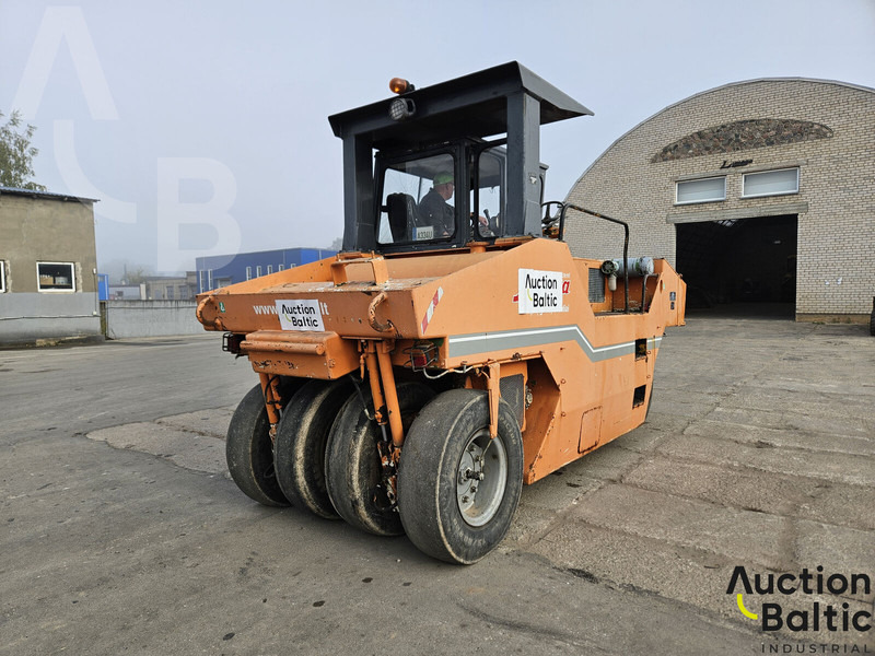 Corinsa CCN 1222 - Rodillo de neumáticos: foto 2 Corinsa CCN 1222 - Rodillo de neumáticos: foto 2