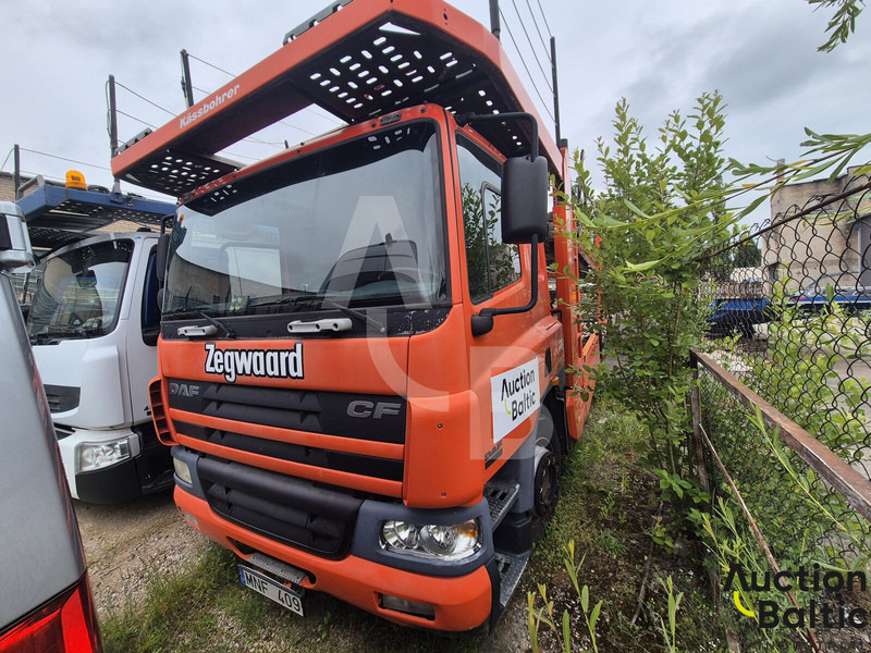 DAF AE75PC - Camión portavehículos: foto 1 DAF AE75PC - Camión portavehículos: foto 1