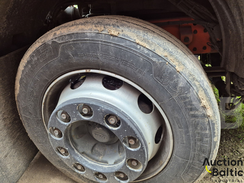 Camión portavehículos DAF AE75PC: foto 13 Camión portavehículos DAF AE75PC: foto 13