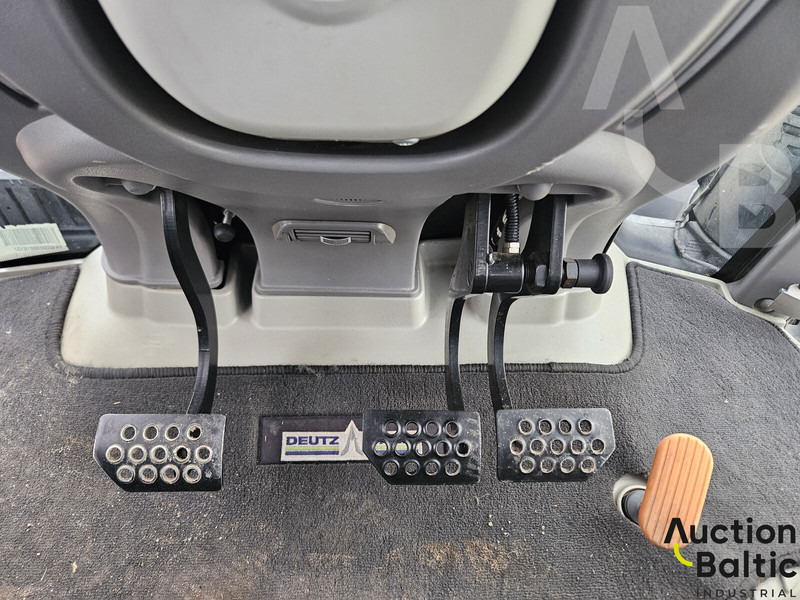 Tractor Deutz-Fahr 6165 Agrotron: foto 13 Tractor Deutz-Fahr 6165 Agrotron: foto 13