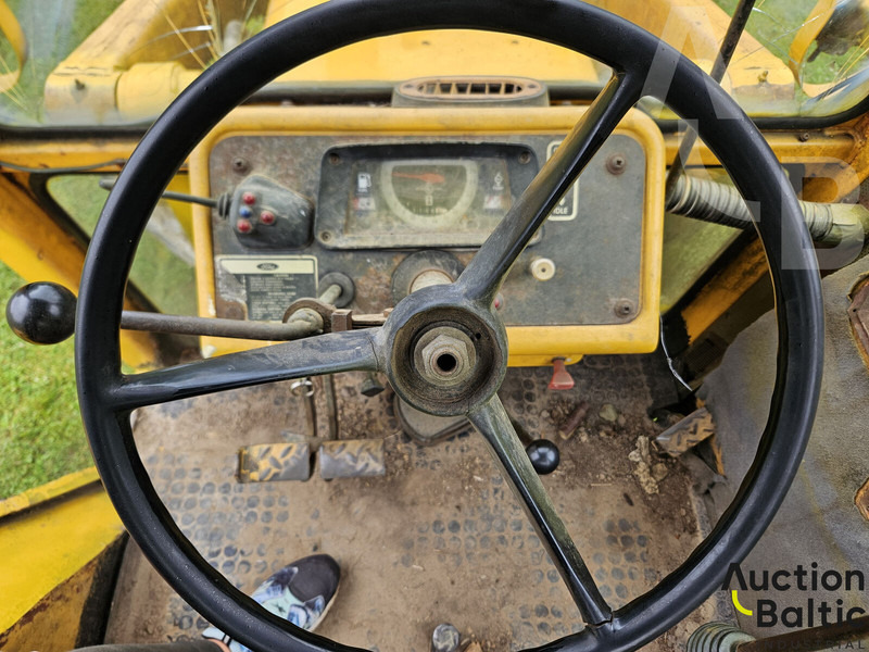 Retroexcavadora Ford 550: foto 6
