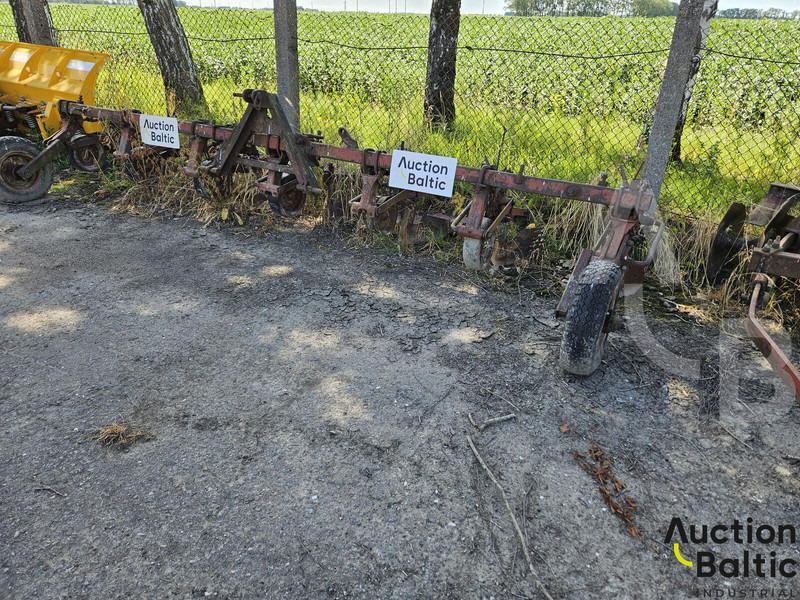 Furrow - Equipo para trabajo del suelo: foto 1 Furrow - Equipo para trabajo del suelo: foto 1