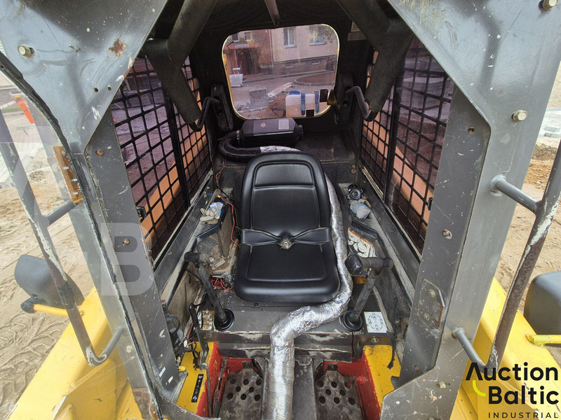 Gehl 5635 DXT 2 - Minicargadora: foto 5 Gehl 5635 DXT 2 - Minicargadora: foto 5