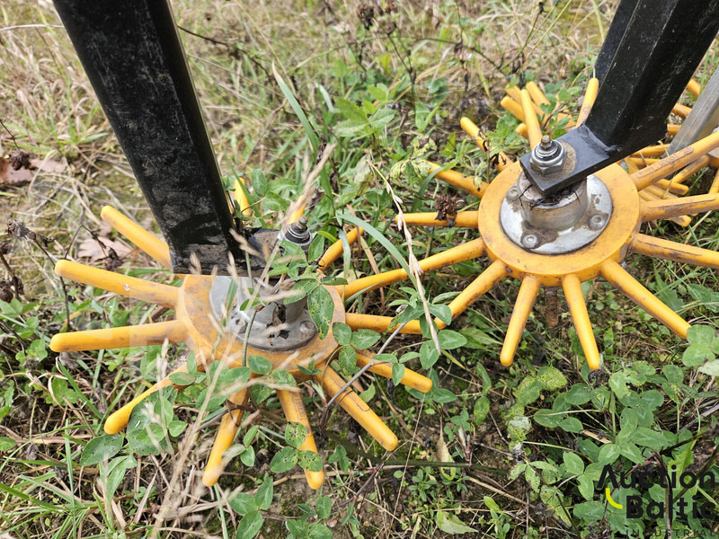 Coche K.U.L.T K.U.L.T Fingerweeder: foto 8 Coche K.U.L.T K.U.L.T Fingerweeder: foto 8