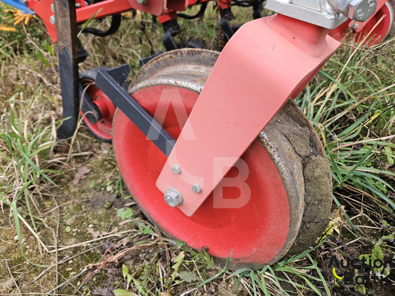 Coche K.U.L.T K.U.L.T Fingerweeder: foto 7 Coche K.U.L.T K.U.L.T Fingerweeder: foto 7