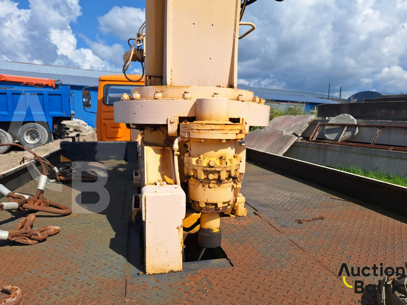 Camión caja abierta, Camión grúa Magirus 130 M 8: foto 10