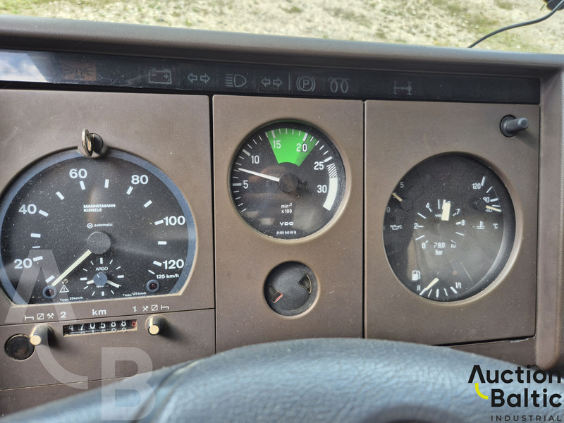Camión volquete Mercedes-Benz 1117: foto 7