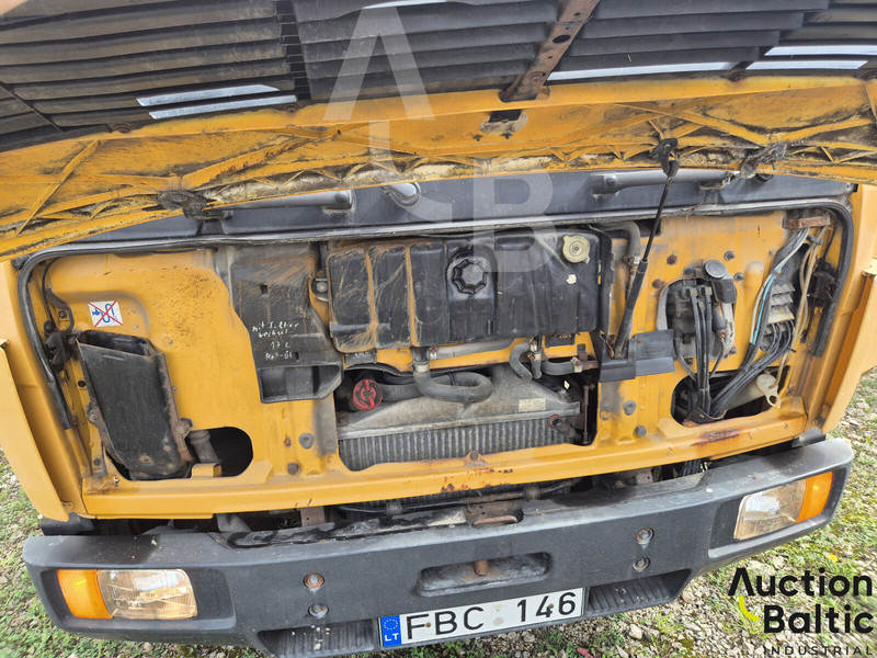 Camión volquete Mercedes-Benz 1117: foto 8