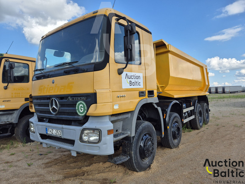 Mercedes-Benz Actros 4141 - Camión volquete: foto 2 Mercedes-Benz Actros 4141 - Camión volquete: foto 2