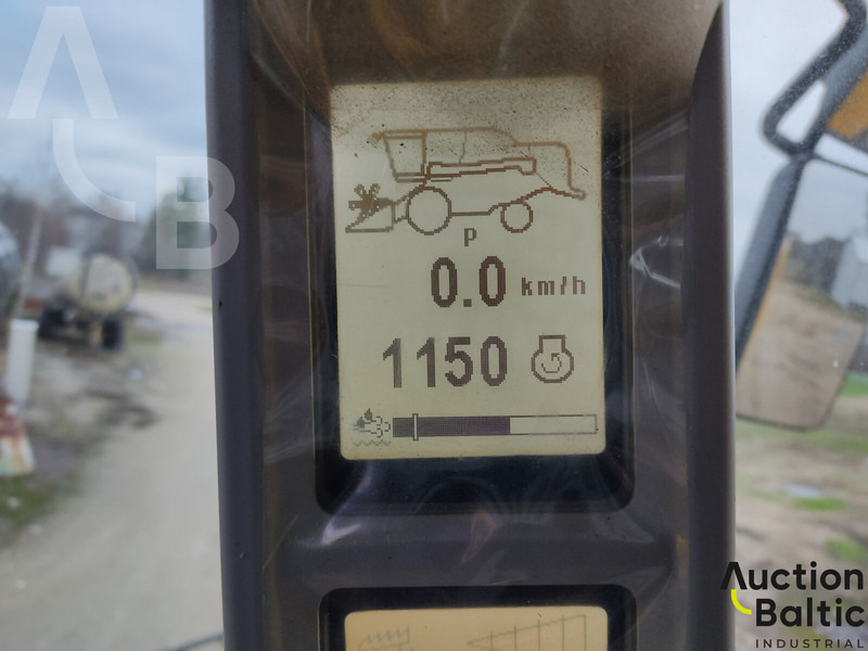 Cosechadora de granos para transporte de alimentos New Holland TC 5.90: foto 9