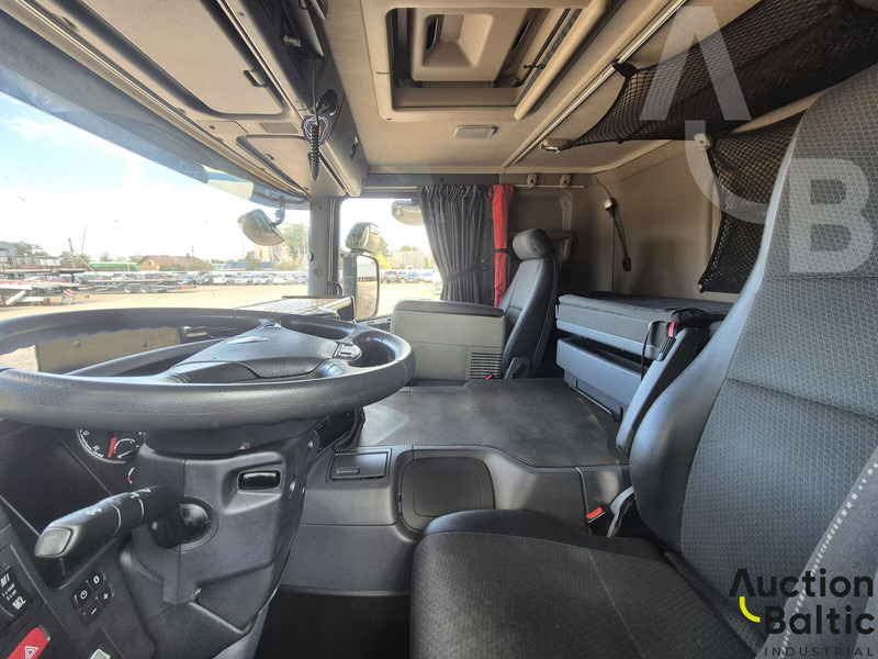 Scania P 450 - Camión portavehículos: foto 5 Scania P 450 - Camión portavehículos: foto 5