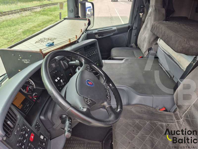 Camión chasis Scania P 450: foto 6