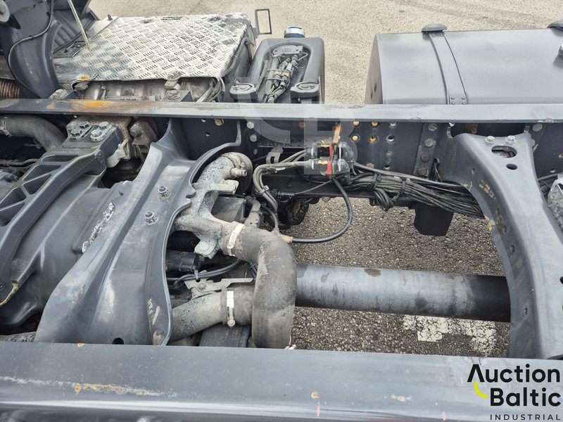 Camión chasis Scania P 450: foto 14