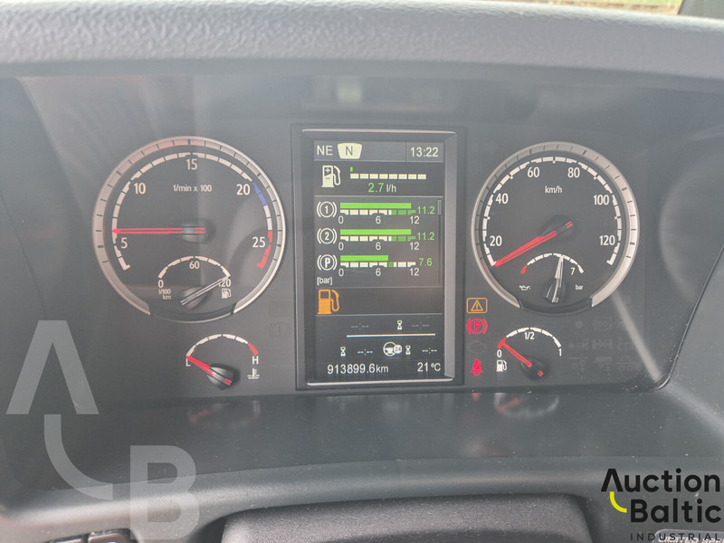Camión chasis Scania P 450: foto 7