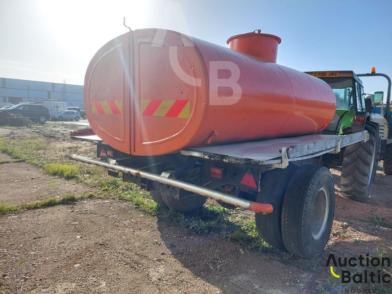 Trailer for transporting and watering water - Remolque cisterna: foto 3 Trailer for transporting and watering water - Remolque cisterna: foto 3