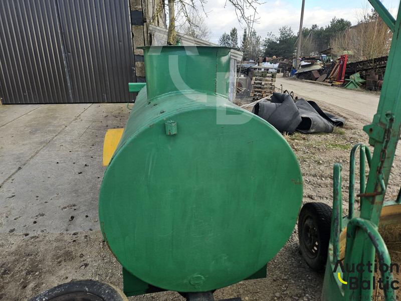 Trailer with tank - Remolque cisterna: foto 5 Trailer with tank - Remolque cisterna: foto 5