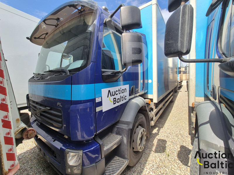 Volvo FL240 - Camión caja cerrada: foto 1 Volvo FL240 - Camión caja cerrada: foto 1
