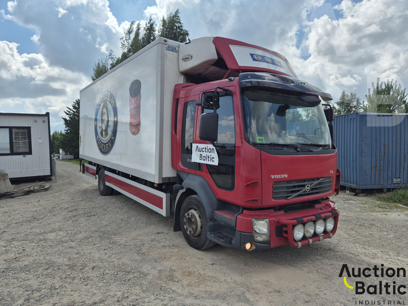 Volvo FL240 - Camión frigorífico: foto 1 Volvo FL240 - Camión frigorífico: foto 1
