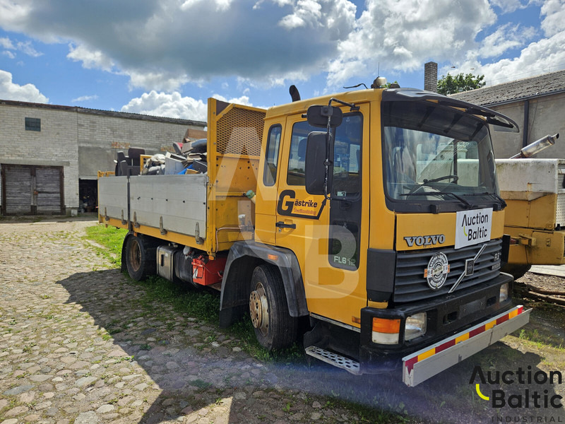 Volvo FL612 - Camión caja abierta: foto 2 Volvo FL612 - Camión caja abierta: foto 2