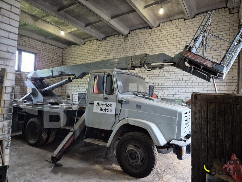 ZIL ZIL 433362 - Camión con plataforma elevadora: foto 1 ZIL ZIL 433362 - Camión con plataforma elevadora: foto 1