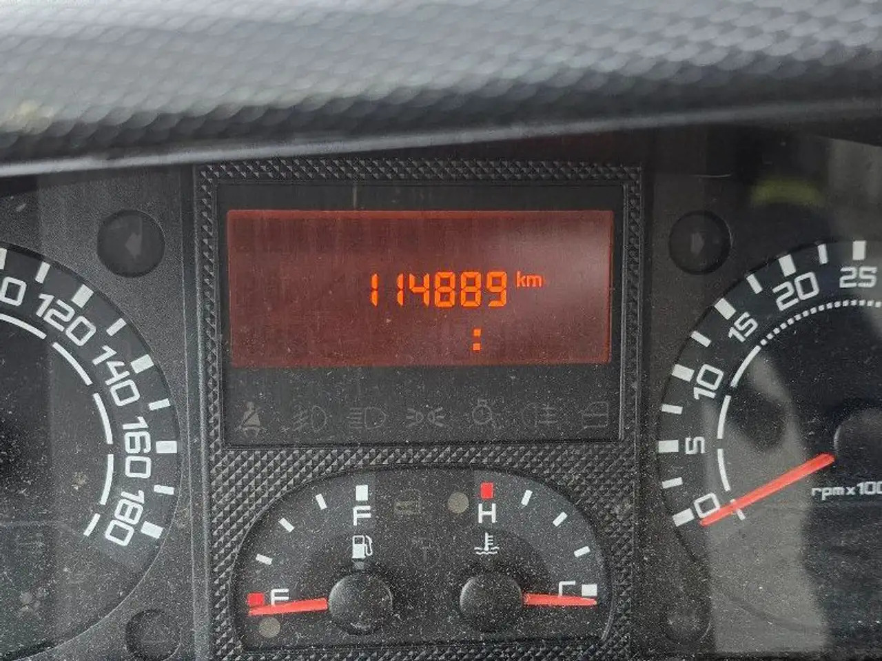 Furgoneta caja cerrada Iveco Daily/ Regalsystem/Luftfeder/1. Hand: foto 9