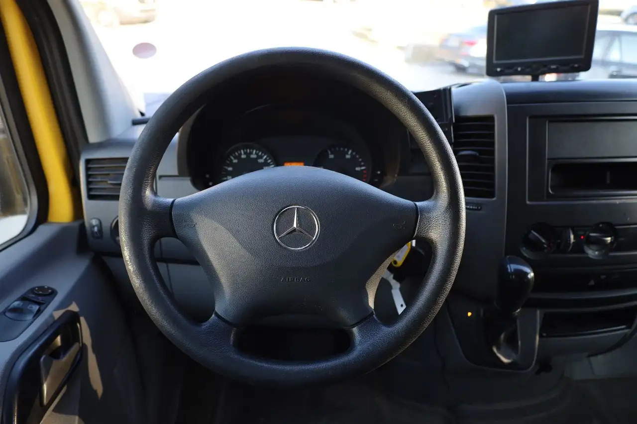 Mercedes-Benz Sprinter II Pritsche/ Koffer/Regalsystem - Furgoneta caja cerrada: foto 5 Mercedes-Benz Sprinter II Pritsche/ Koffer/Regalsystem - Furgoneta caja cerrada: foto 5