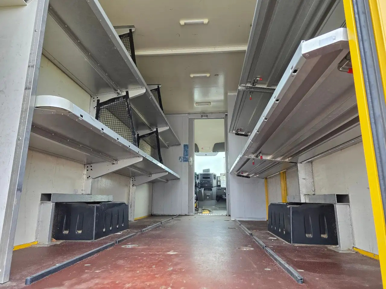 Furgoneta caja cerrada Mercedes-Benz Sprinter/ Koffer/Regalsystem: foto 7 Furgoneta caja cerrada Mercedes-Benz Sprinter/ Koffer/Regalsystem: foto 7