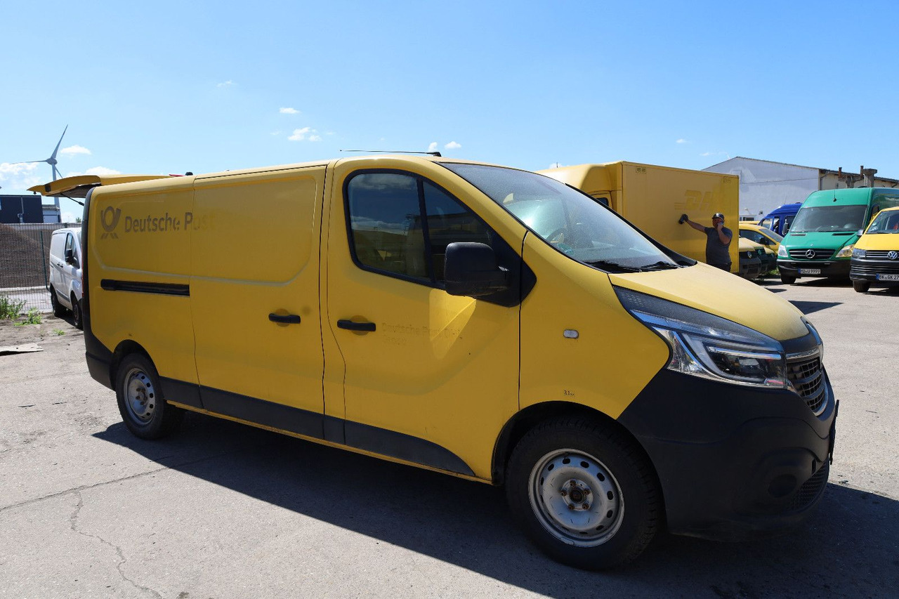 Renault Trafic Komfort/1. Hand/88kW/ MOTORSCHADEN - Furgoneta pequeña: foto 2 Renault Trafic Komfort/1. Hand/88kW/ MOTORSCHADEN - Furgoneta pequeña: foto 2